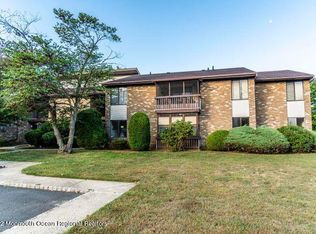 82 Amberly Dr UNIT C, Manalapan, NJ