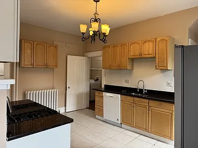 249A Foster St — Photo 2