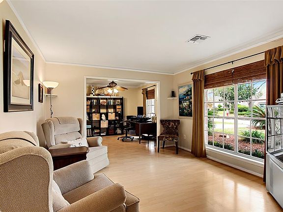 2nd image of 4306 Willow Hill Dr
