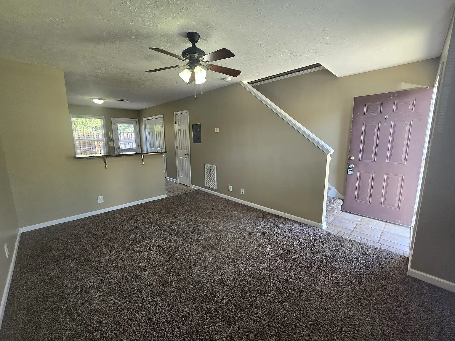 2 bed, 1.5 bath, 950 sqft, $975 — Photo 4