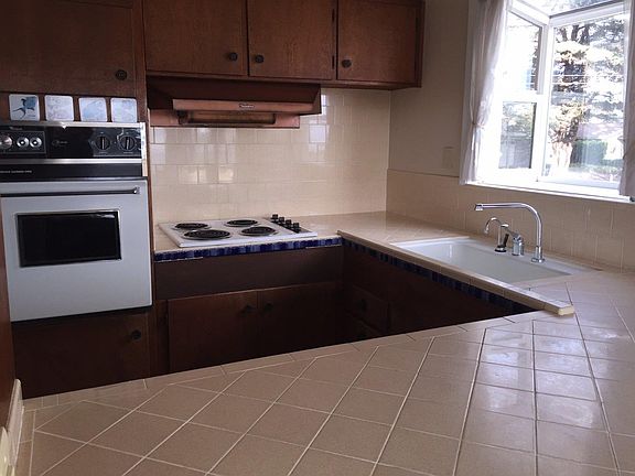 4th image of 21724 E Cliff Dr APT 2