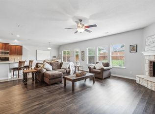 733 Evergreen Ct, Burleson, TX 76028