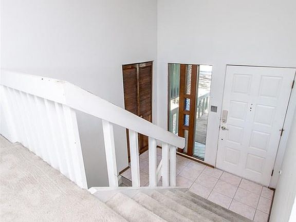 3rd image of 187 Oakland St