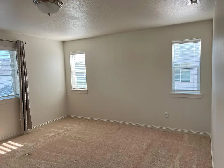 2025 W 900 N — Photo 19