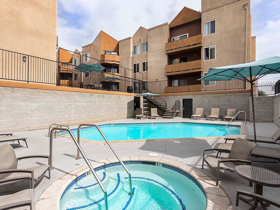 1st image of 17600 Burbank Blvd #B-