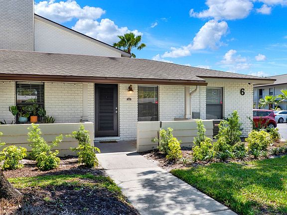 3rd image of 2920 Plaza Terrace Dr