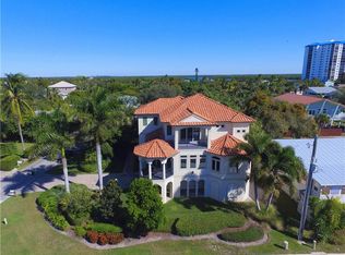 110 Sabal Dr, Fort Myers Beach, FL 33931