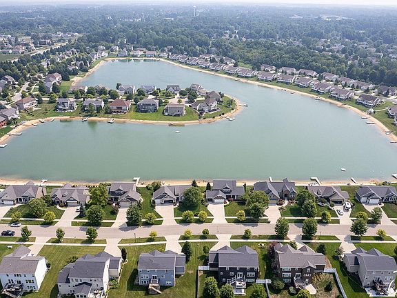 4th image of 11094 Waterpoint Dr