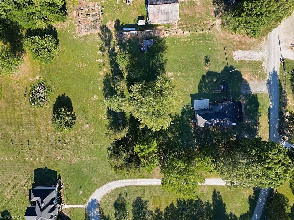 13th image of 268 Rural Retreat Rd