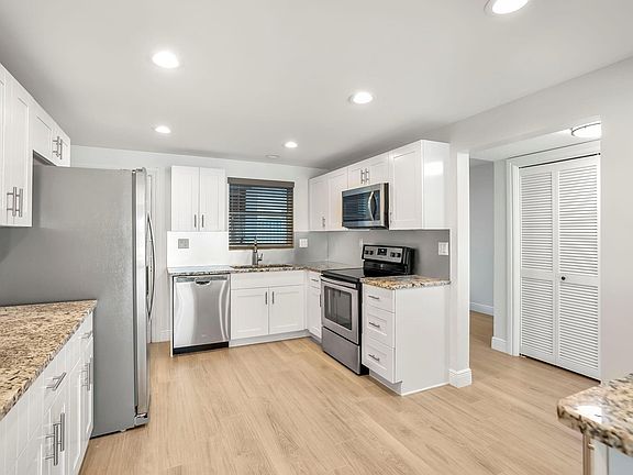 3rd image of 2790 NE 29th Avenue #3
