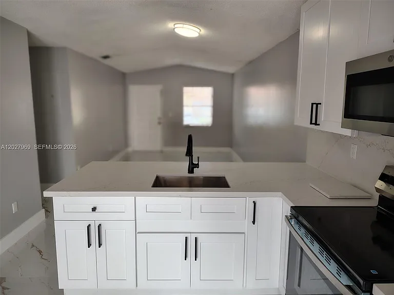 2250 W 74th Pl #8C — Photo 8