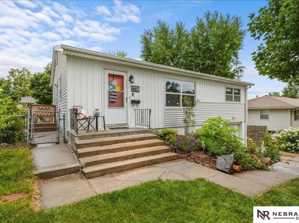 7770 Franklin St, Omaha, NE 68114