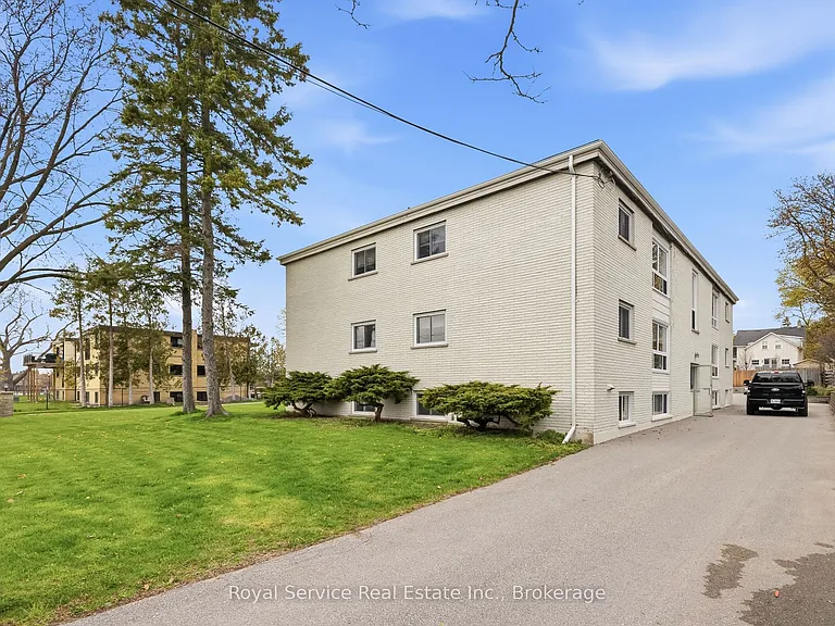 118 Perry St #19 — Photo 25