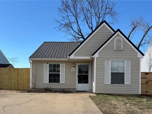 1004 S 24th Pl, Rogers, AR 72758