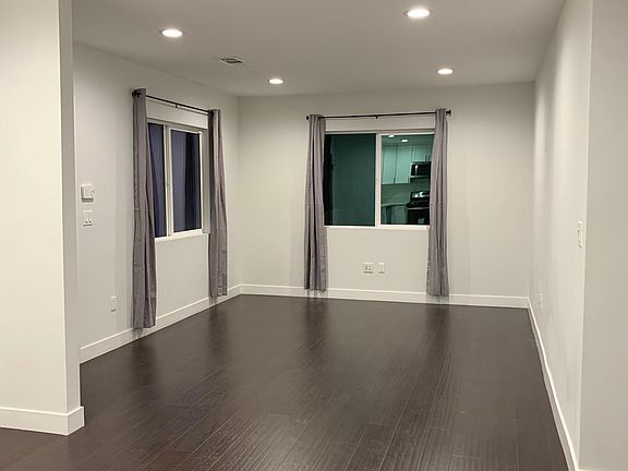4th image of 15025 Larkspur St