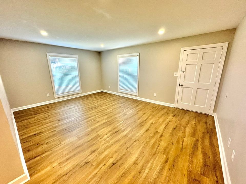 Experience comfortable and stylish living at Westridge Village