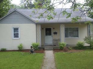 117 W Spruce St, Saint Charles, MI 48655