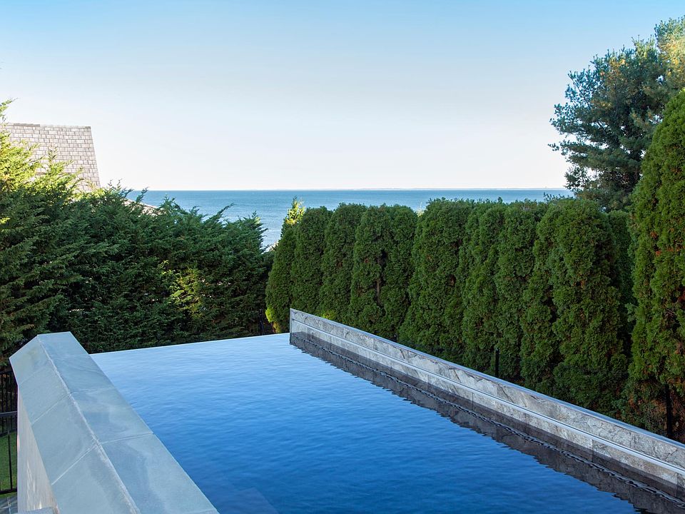 Heated Infinity Pool overlooking the ociean