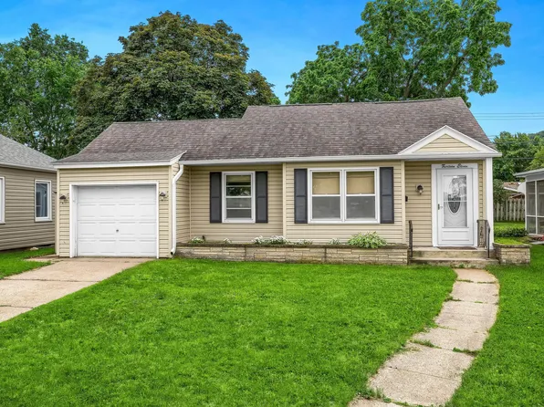 1311 W 5th St, Winona, MN 55987