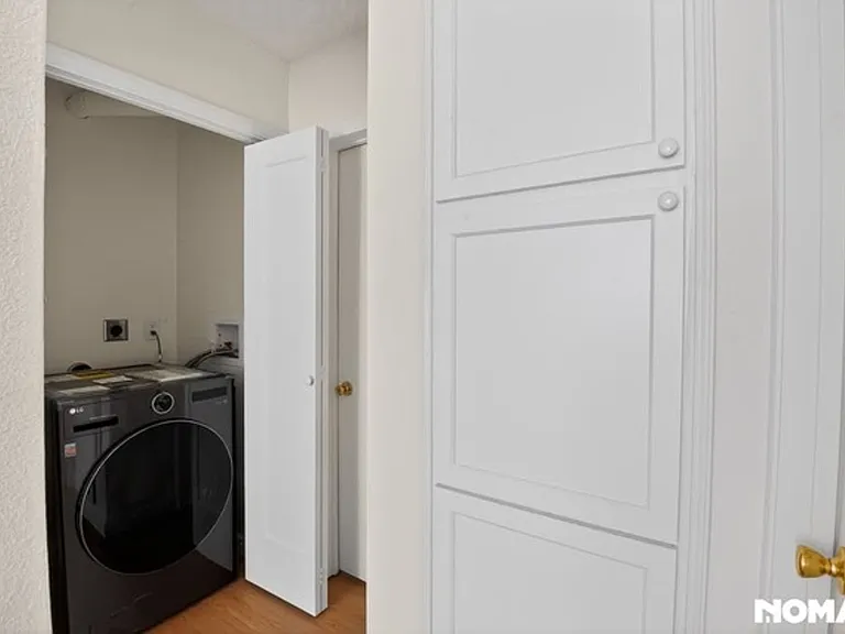 2515 E Madison St #2517 — Photo 9