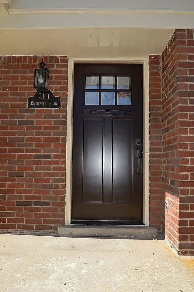 2111 Rochester Rd — Photo 3