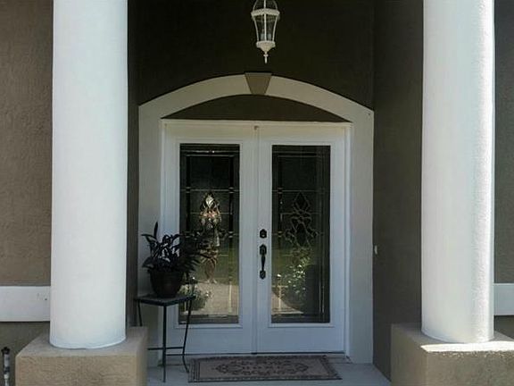 3rd image of 1291 W Blue Springs Ave