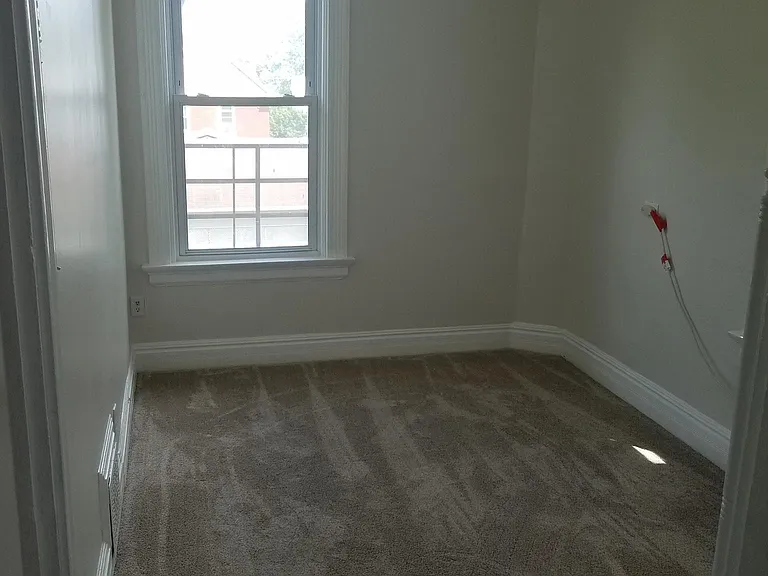 3914 Regent Ave — Photo 4