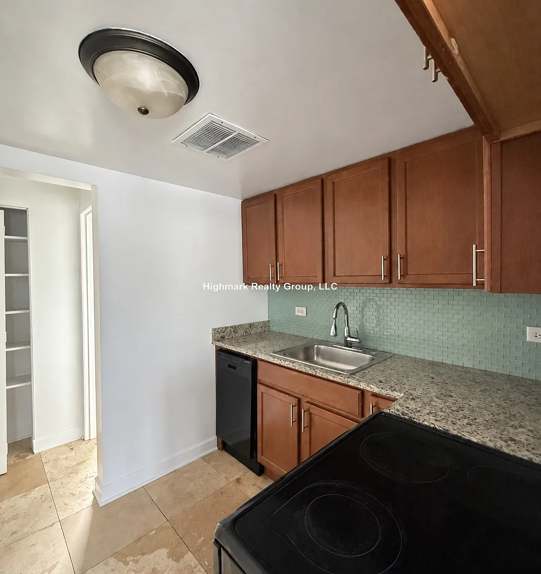 1 bed, 1.0 bath, $1,550 — Photo 4