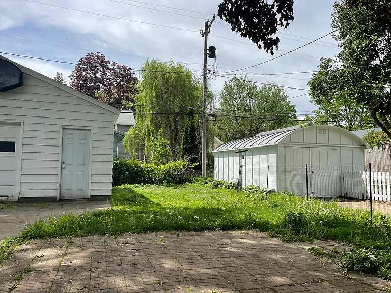 2925 Stevens St — Photo 38