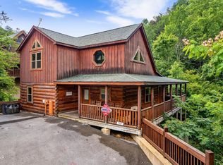 1924 Bear Creek Falls Way, Sevierville, TN 37876