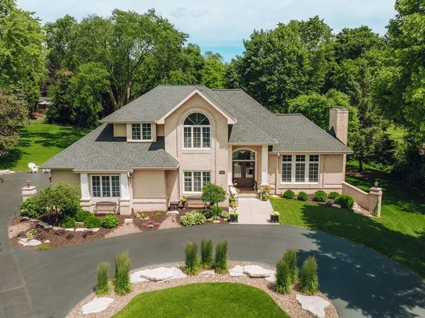 19360 Chaparral DRIVE, Brookfield, WI 53045