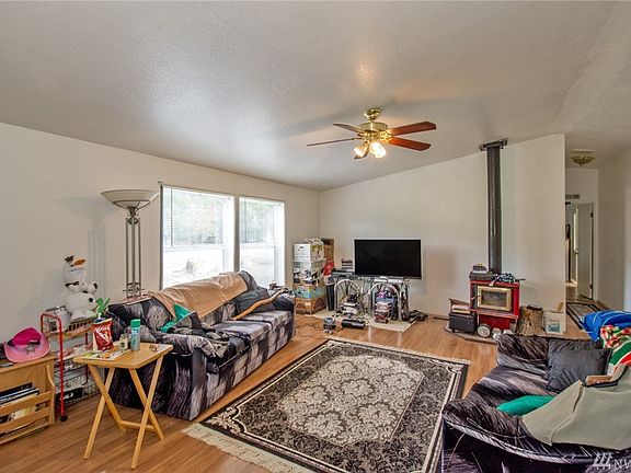5th image of 10702 438th Street Ct E