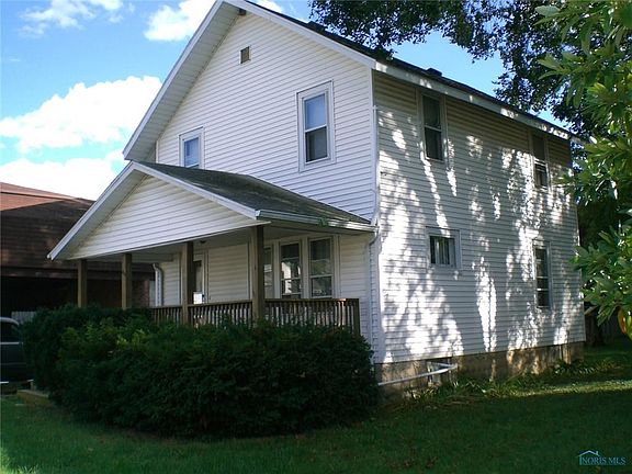 2nd image of 411 Oakwood Ave