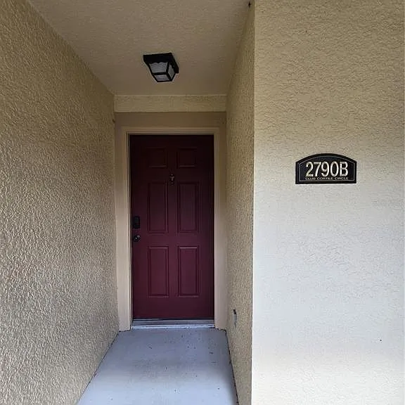 2790 Club Cortile Cir #B — Photo 2