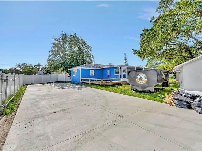 2963 Bahia Vista St — Photo 35