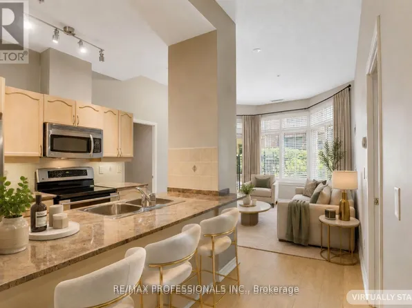 350 Princess Royal Dr #102, Mississauga, ON L5B 4N1