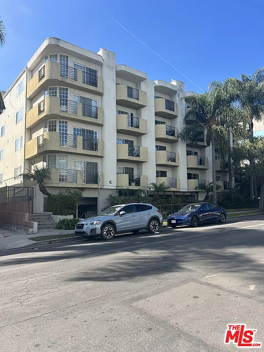 1817 Selby Ave #305