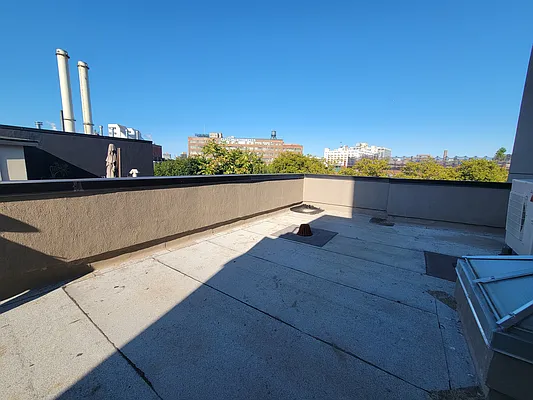 Rented by BLS Realty | media 21