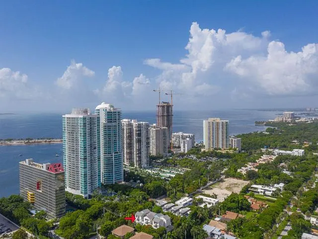 2100 Brickell Ave #305 — Photo 8