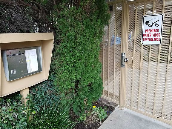 3rd image of 18400 Malden St APT 27