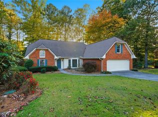 5573 Fallsbrook Trce NW, Acworth, GA 30101