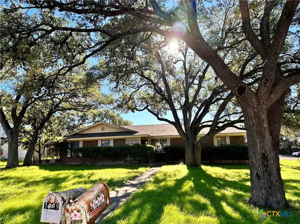 1009 Hazelton St, San Marcos, TX 78666
