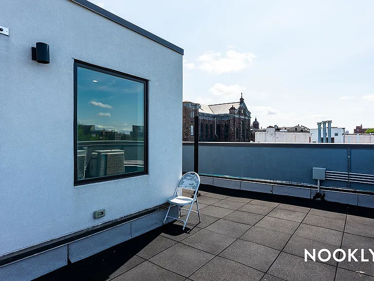 829 Willoughby Ave #2B — Photo 12