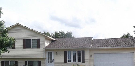 2nd image of 975 Lacy Ct