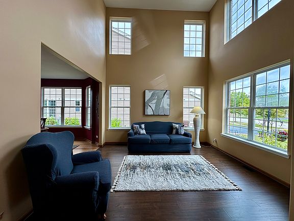 3rd image of 10445 Sawgrass Ln