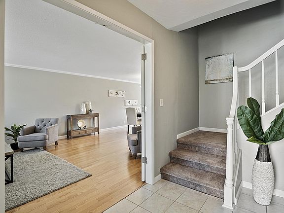 4th image of 652 New Compton Dr