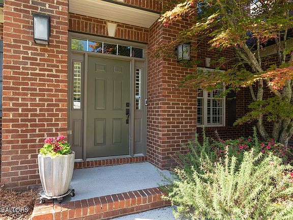 5th image of 9720 Valley Woods Ln