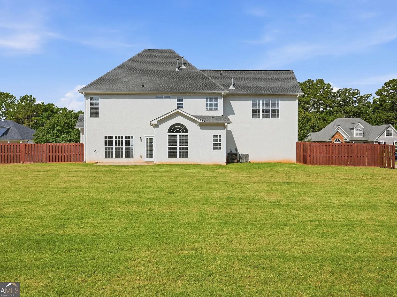 4 bed, 2.5 bath, 2587 sqft, $3,395 — Photo 3