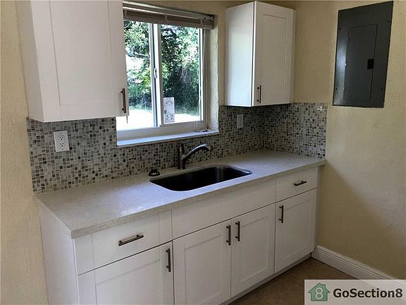5th image of 1108 NW 17th Ave