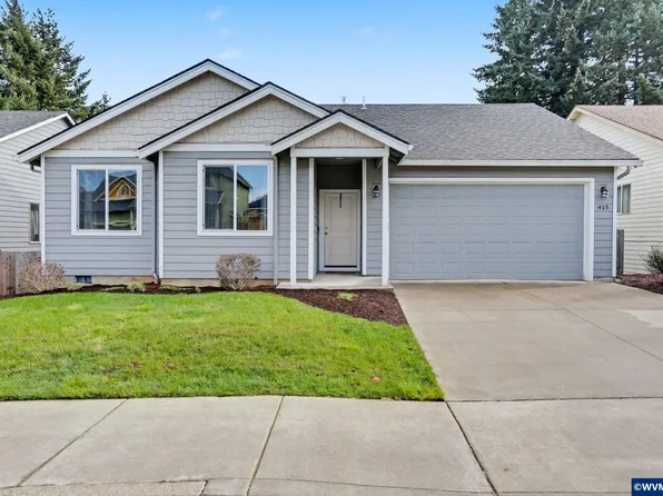 415 NW 6th St, Willamina, OR 97396
